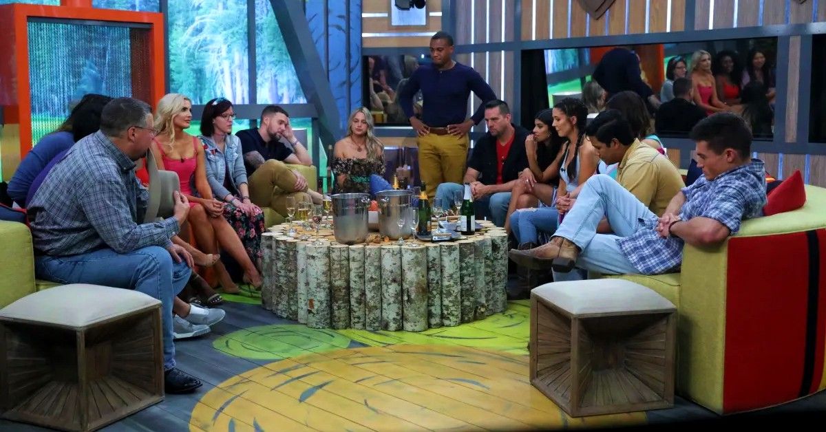 Big Brother Season 21 living room