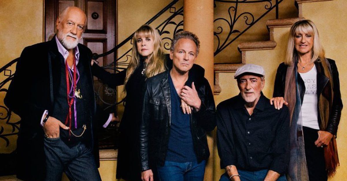 Fleetwood Mac photoshoot in a hall