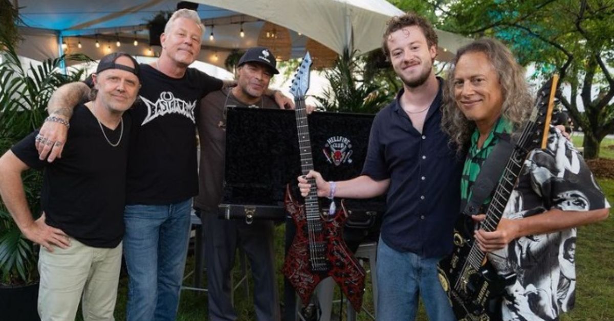 Metallica and Joseph Quinn, backstage Lollapalooza