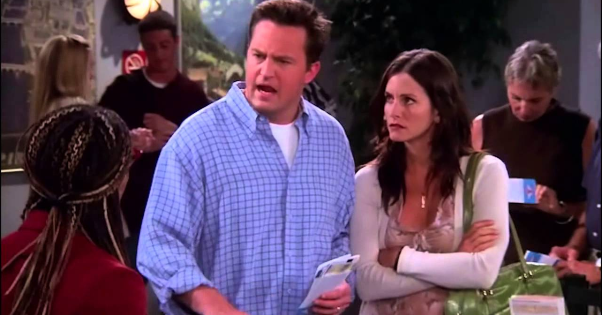 Friends Had To Completely Remove A Scene With Matthew Perry And Courteney Cox Following 9-11