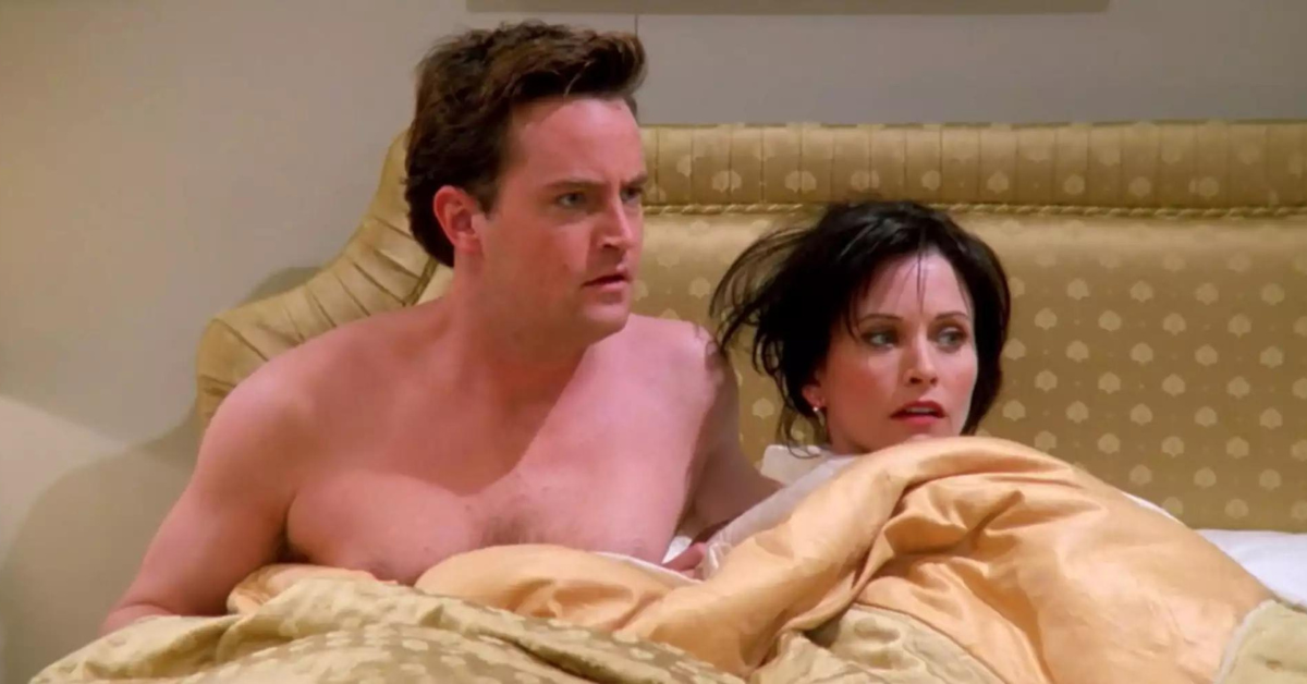 A 27-Second Ovation From The Studio Audience On Friends Changed Everything For Chandler And Monica's Romance Storyline