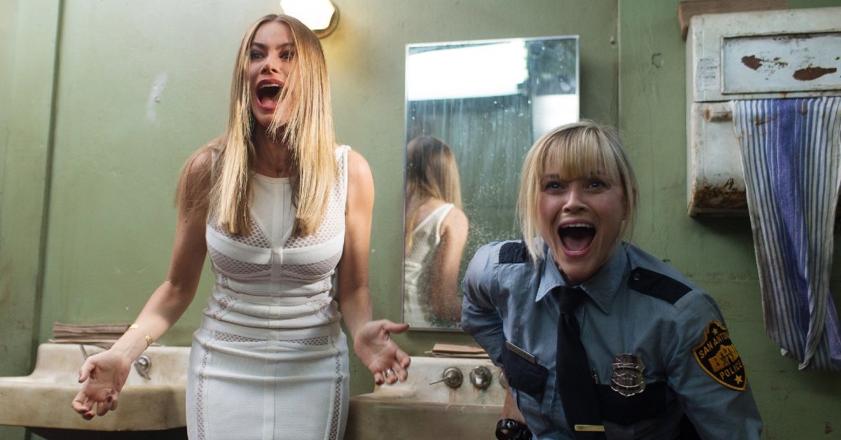Sofía Vergara and Reese Witherspoon screaming in fear as Daniella Riva and Officer Rose Cooper in a scene of Hot Pursuit.
