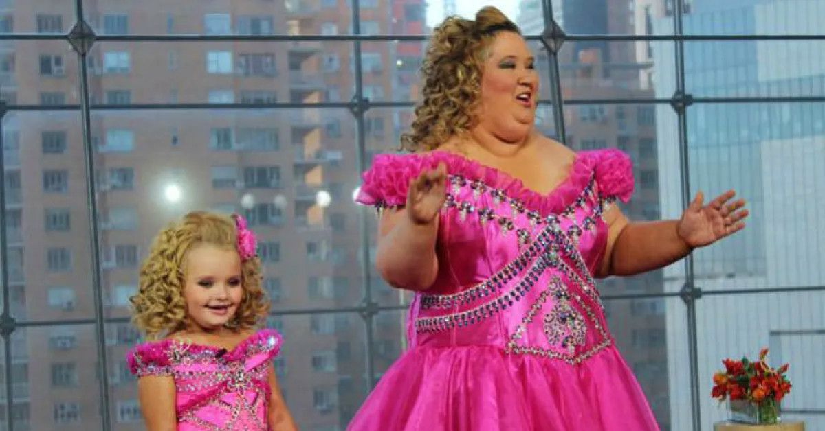 Honey Boo Boo and Mama June in pageant dresses