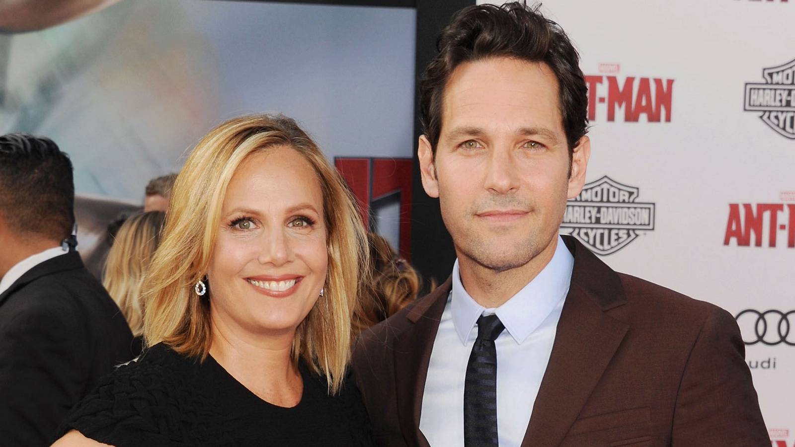 The Surprisingly Dark Story Behind Paul Rudd's Bond With His Wife Julie ...