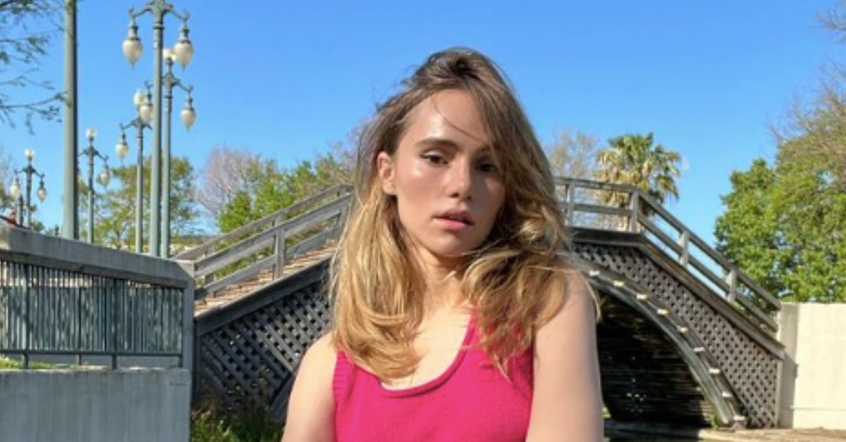 Suki Waterhouse Releases First Photo Of Baby After Rob Pattinson Wants ...