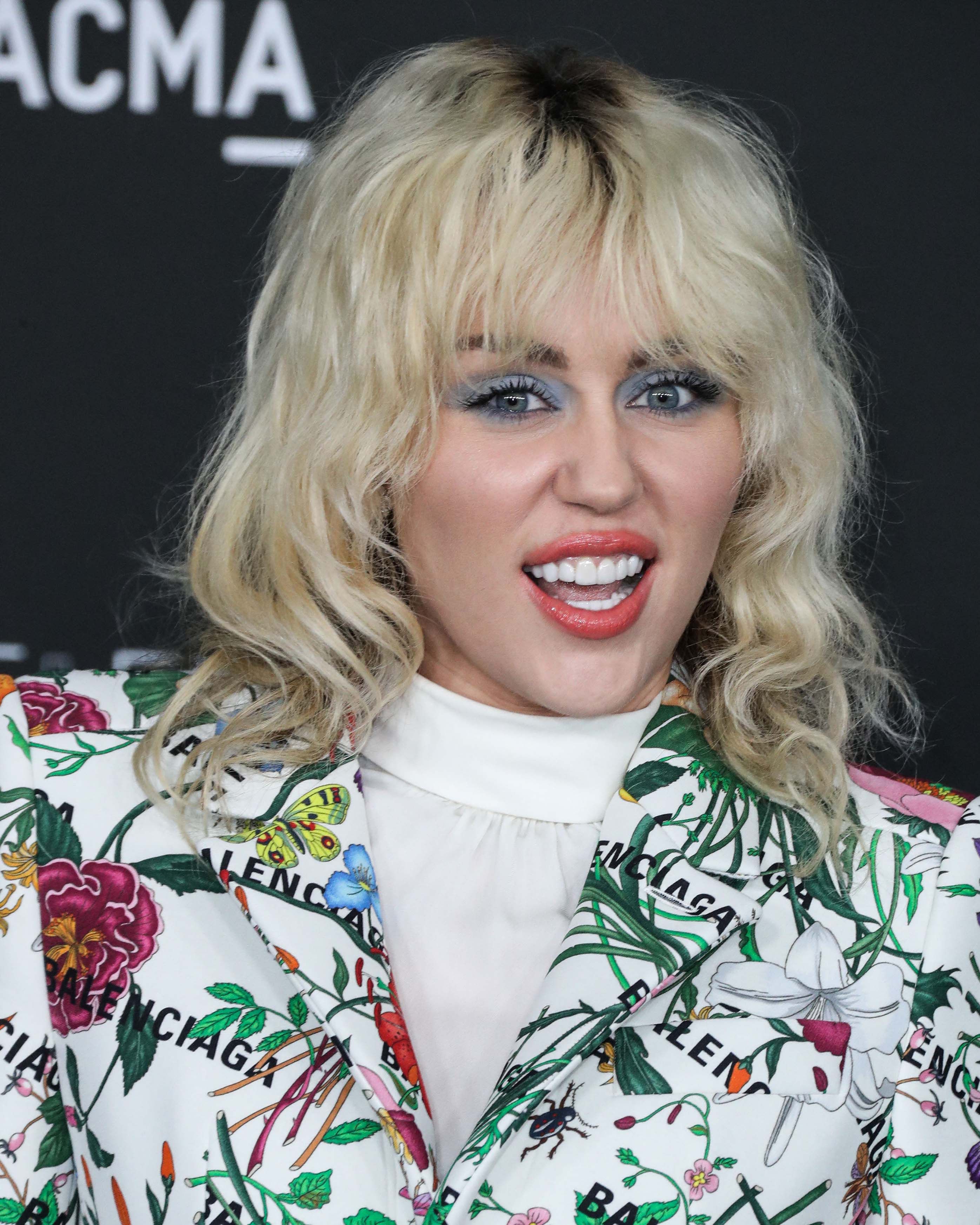 This Is How Much Miley Cyrus Earns For A Single Sponsored Instagram Post