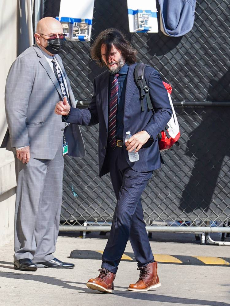 Keanu Reeves Almost Walked Out Of His Interview With Drew Barrymore ...