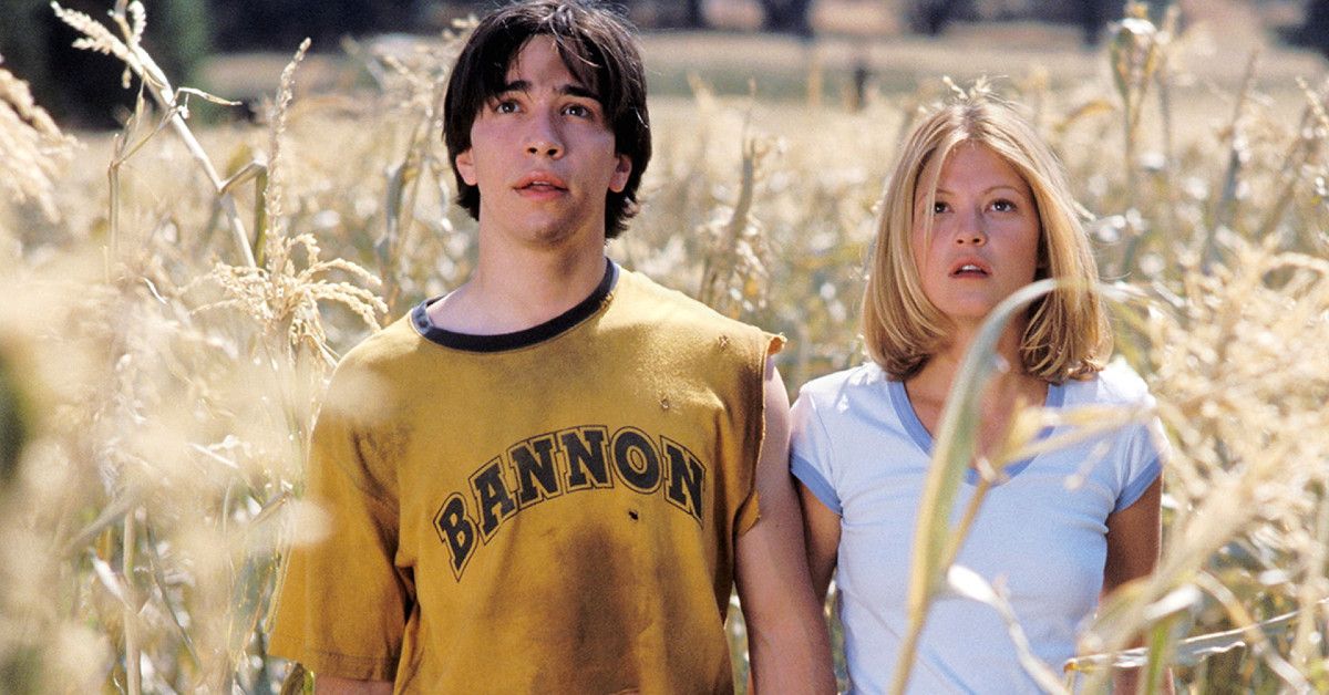 Nicki Aycox and Justin Long in Jeepers Creepers 2