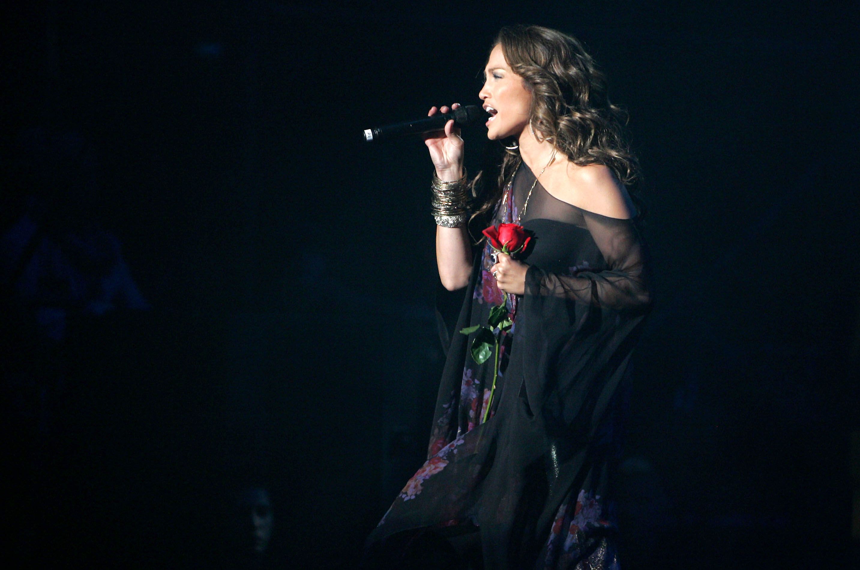 Jennifer Lopez Reventon Super Concert