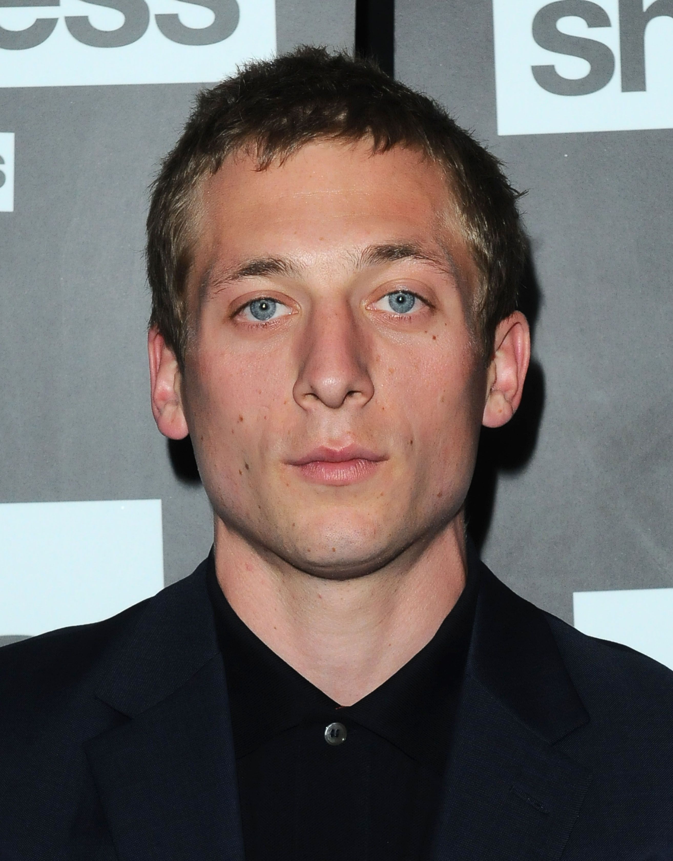 Exclusive: Jeremy Allen White Opens Up About His Weight - ne3ciyx