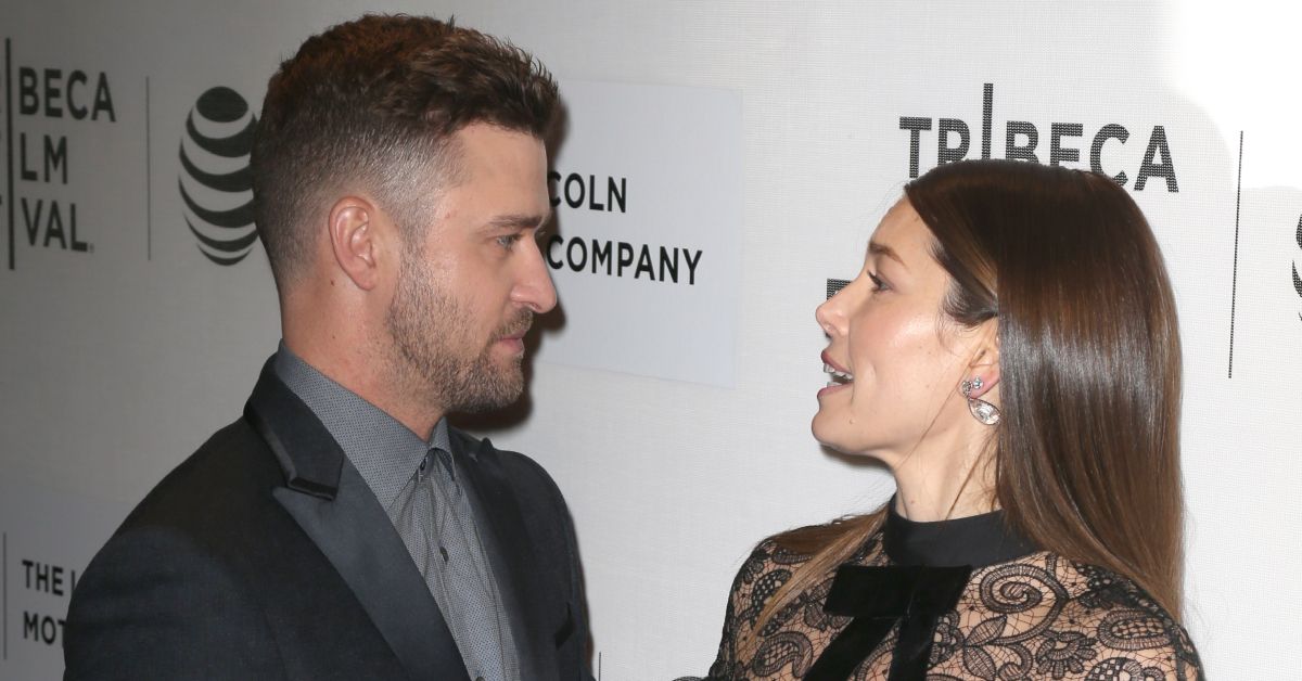 Justin Timberlake and Jessica Biel talking on the red carpet