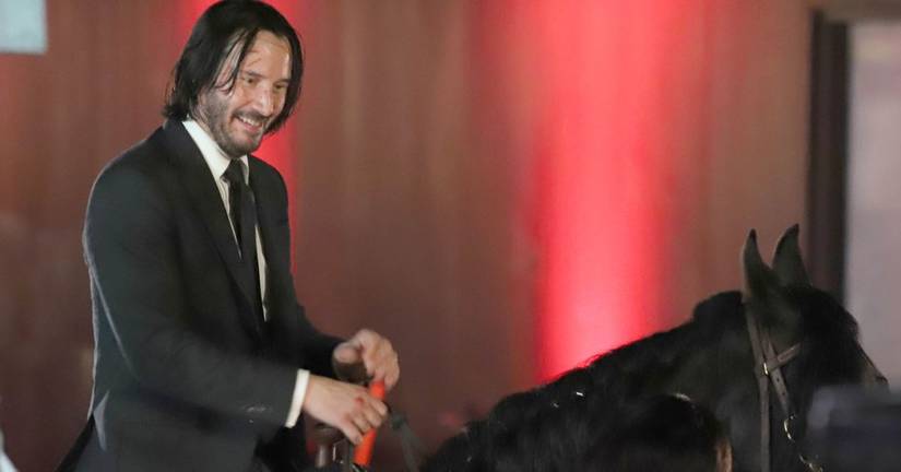 Despite His Celebrity Status, Keanu Reeves Patiently Waited In The Rain ...
