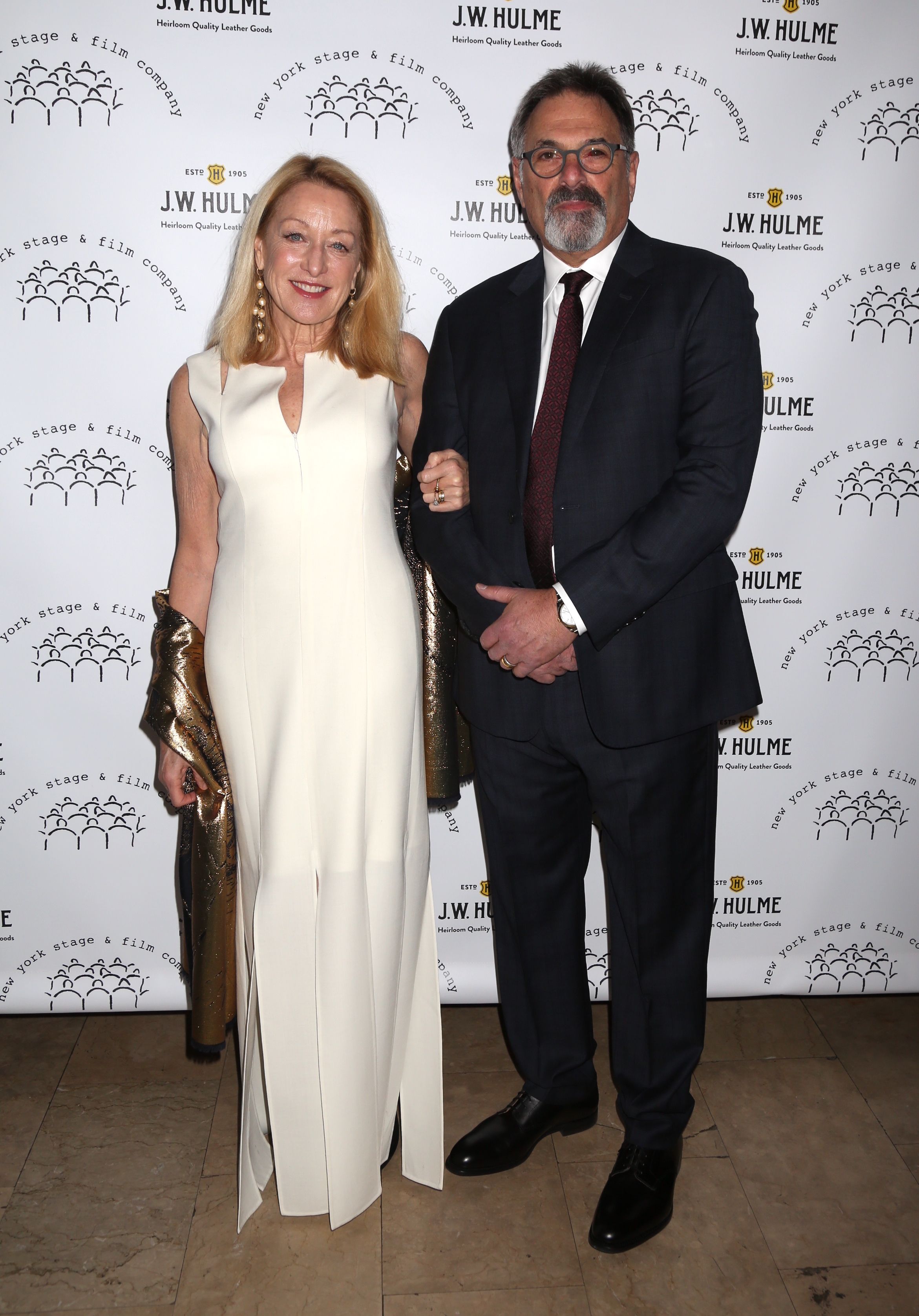 Patricia Wettig and Ken Olin