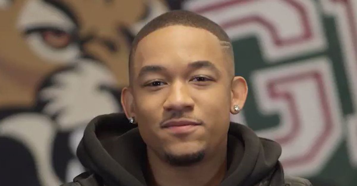 Peyton Alex Smith’s Dating Life Is Downright Elusive, Here’s What We Know