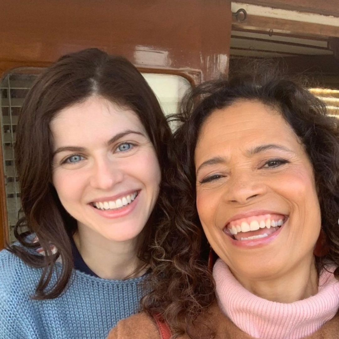 Erica Gimple and Alexandria Daddario Poses For A Selfie