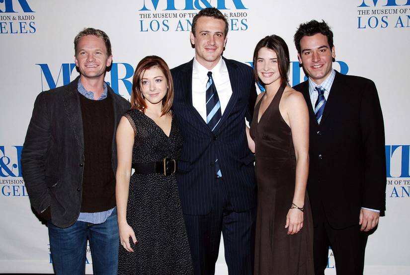Kissing Jason Segel Wasn't As Romantic For Alyson Hannigan Behind The  Scenes On How I Met Your Mother