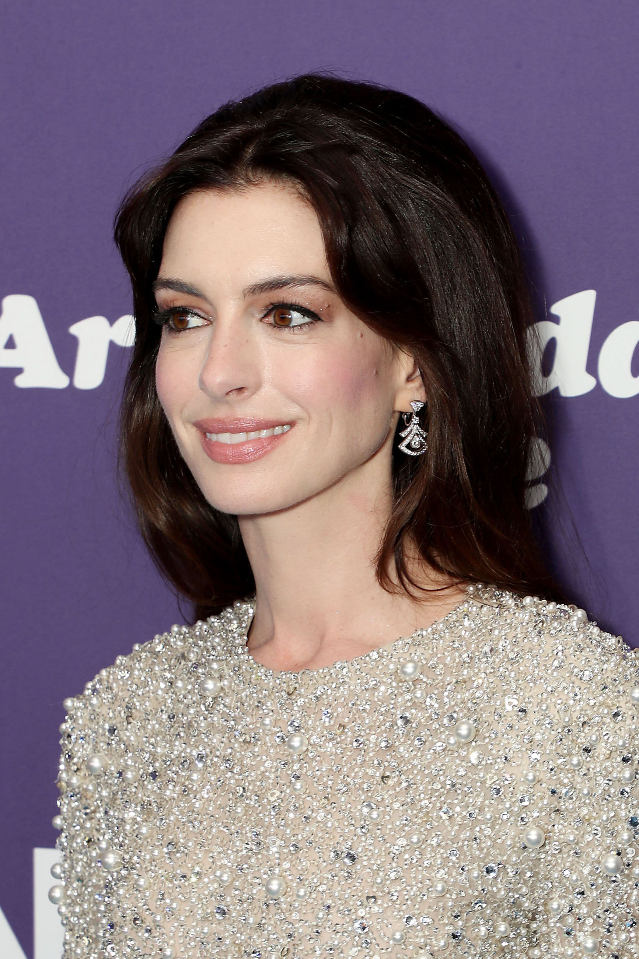 Anne Hathaway Was A Nightmare To Deal With For The On-Set Chef, Sending ...