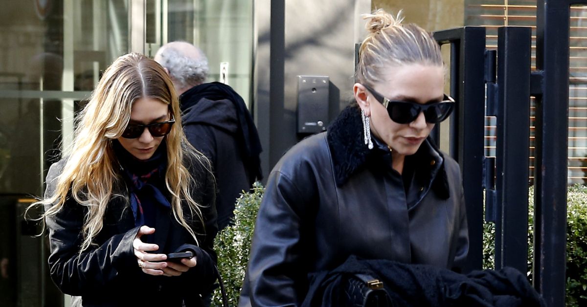 Mary-Kate and Ashley Olsen paparazzi photo
