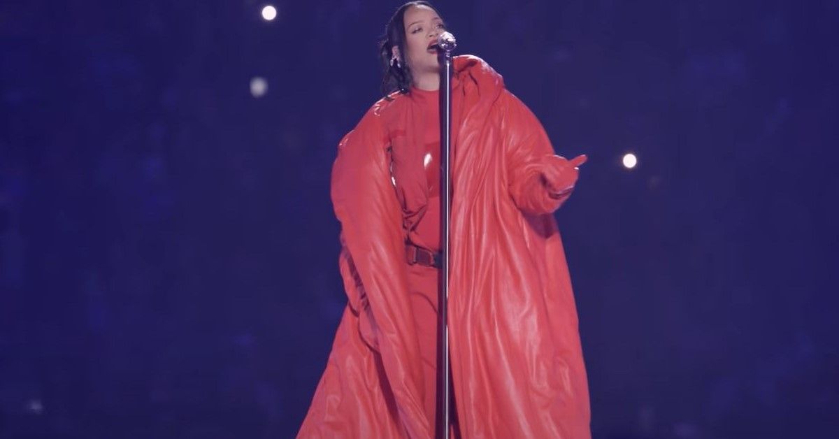 Here's Why Rihanna Didn't Get Paid for Her 2023 Super Bowl Performance - E!  Online