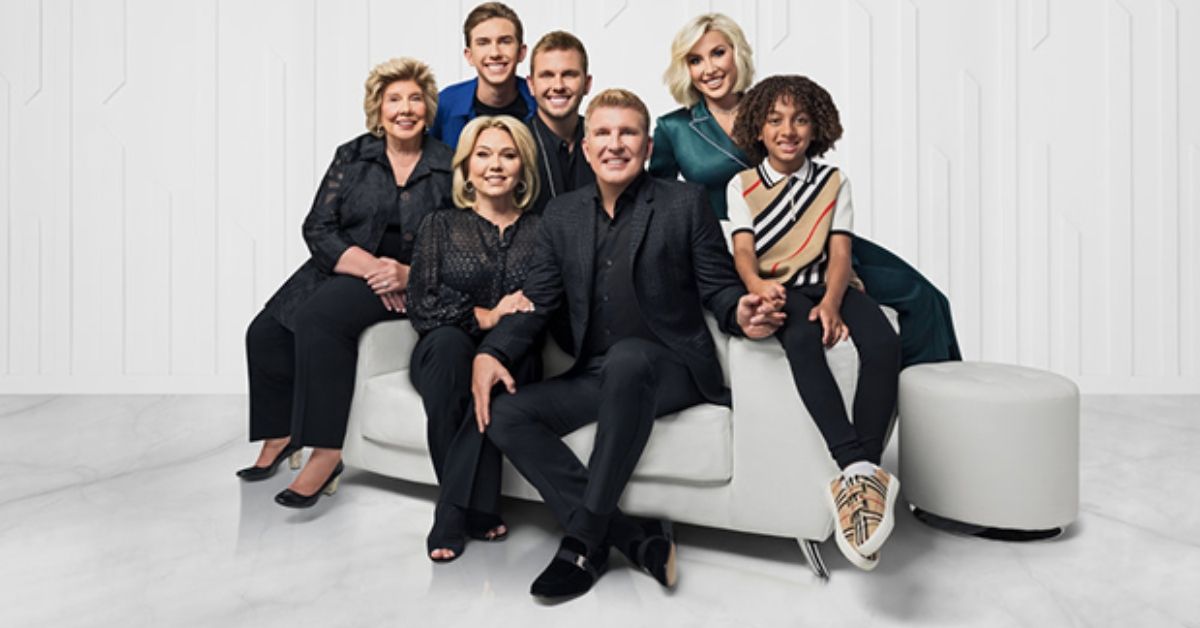The cast of Chrisley Knows Best posing for a promo photo