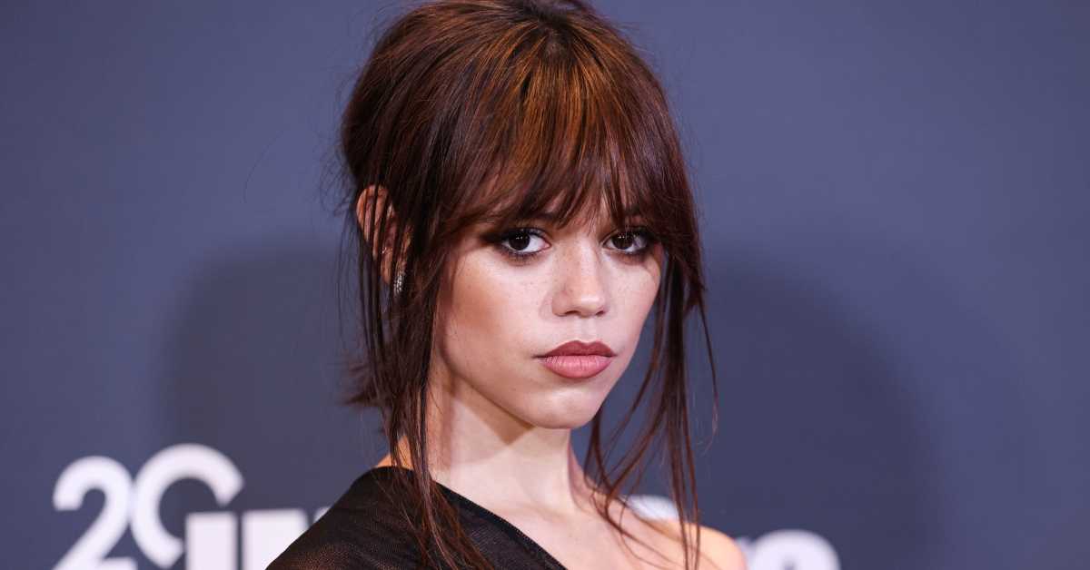 Jennatsr Fans Are Desperately Looking For Jenna Ortega's Leg Routine After Her ...