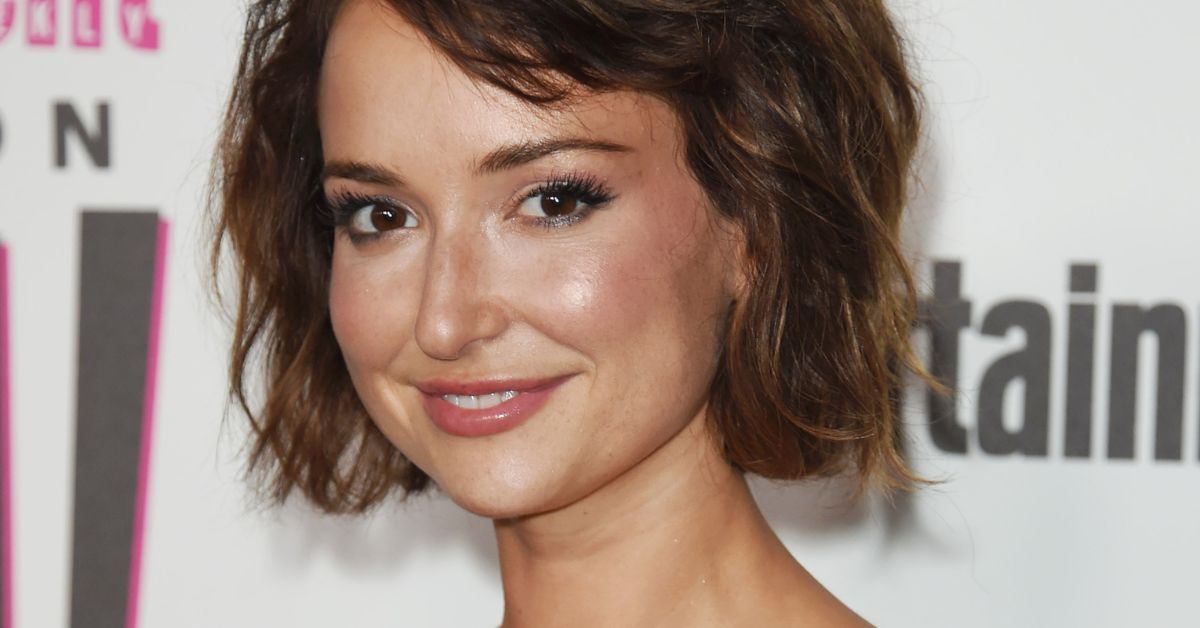 AT&T Girl Milana Vayntrub's Personal Life Is Incredibly Mysterious ...