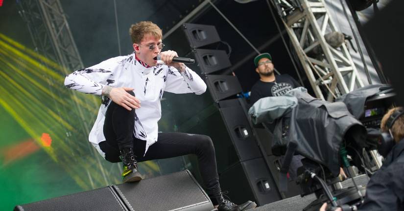 Machine Gun Kelly Has Physically Transformed His Body With These ...