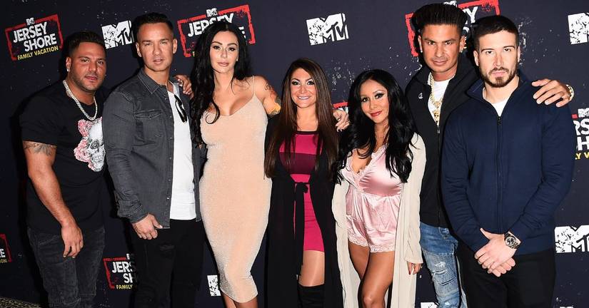 The Cast Of Jersey Shore Wasn't Allowed To Make Phone Calls Without The ...