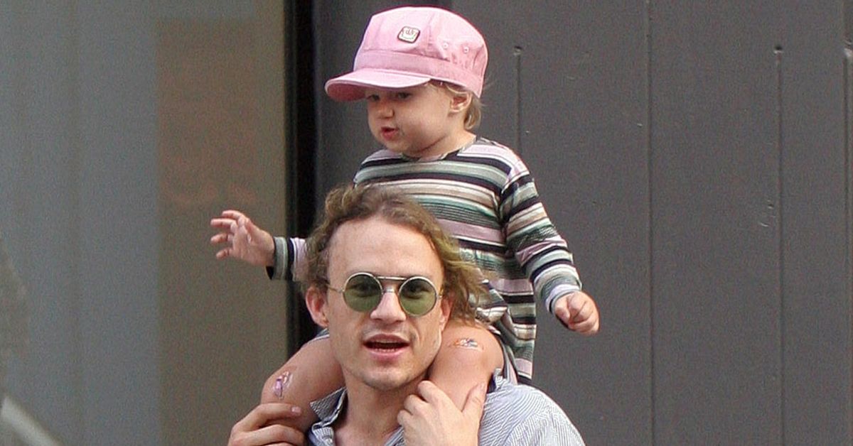 Heath Ledger walking with his daughter Matilda 