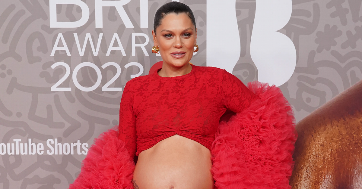 Jessie J pregnant on the red carpet