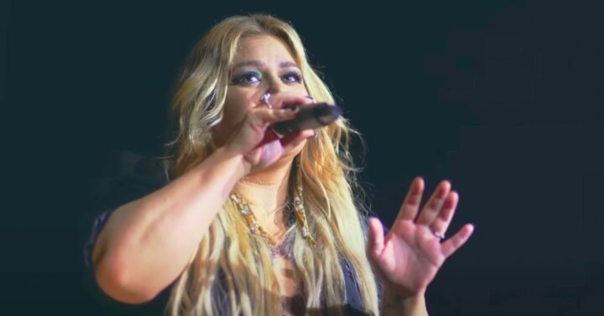 Kelly Clarkson live at the Belasco Theater