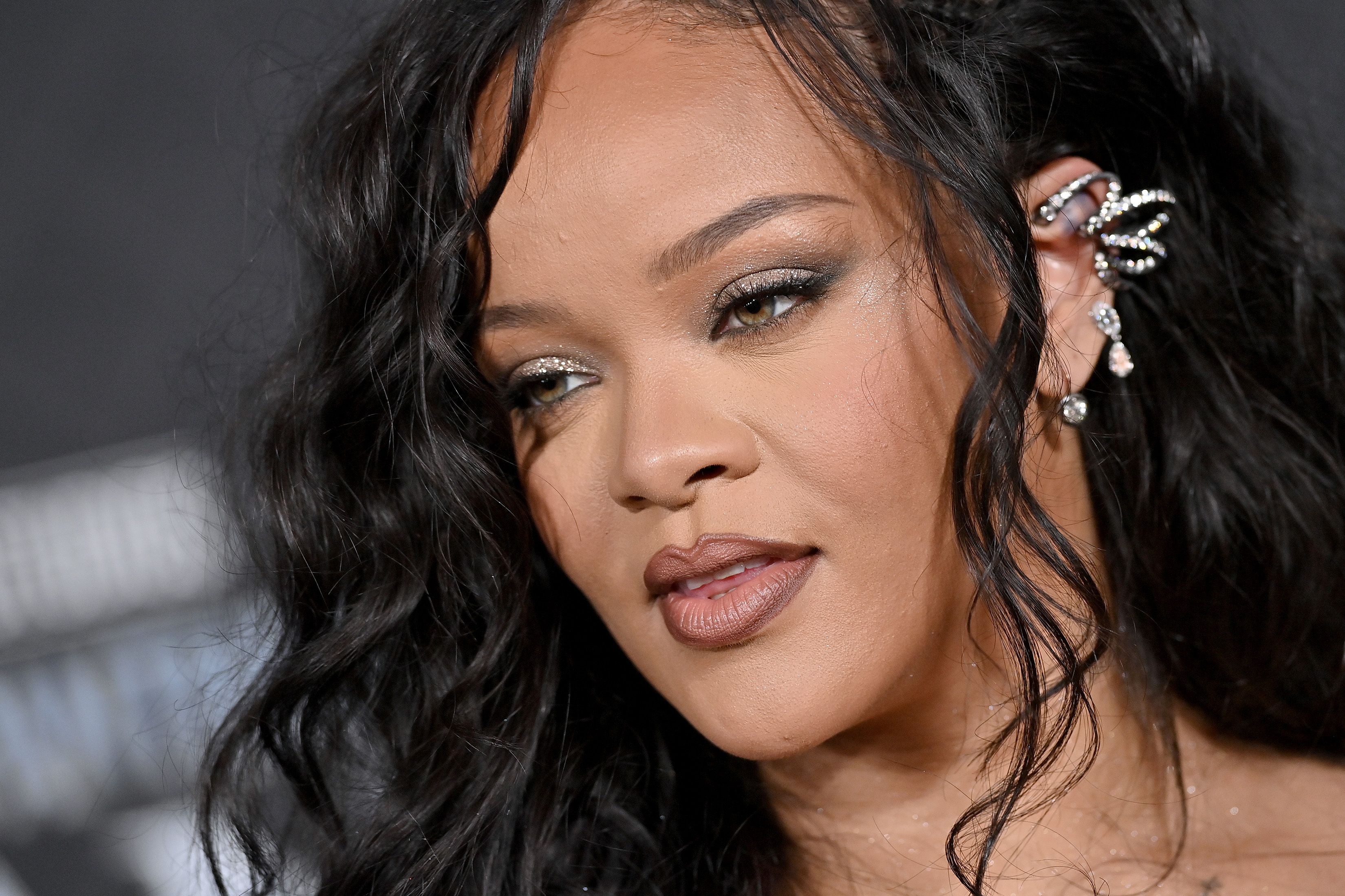 Rihanna Abruptly Ended A Televised Interview When The Reporter Asked ...