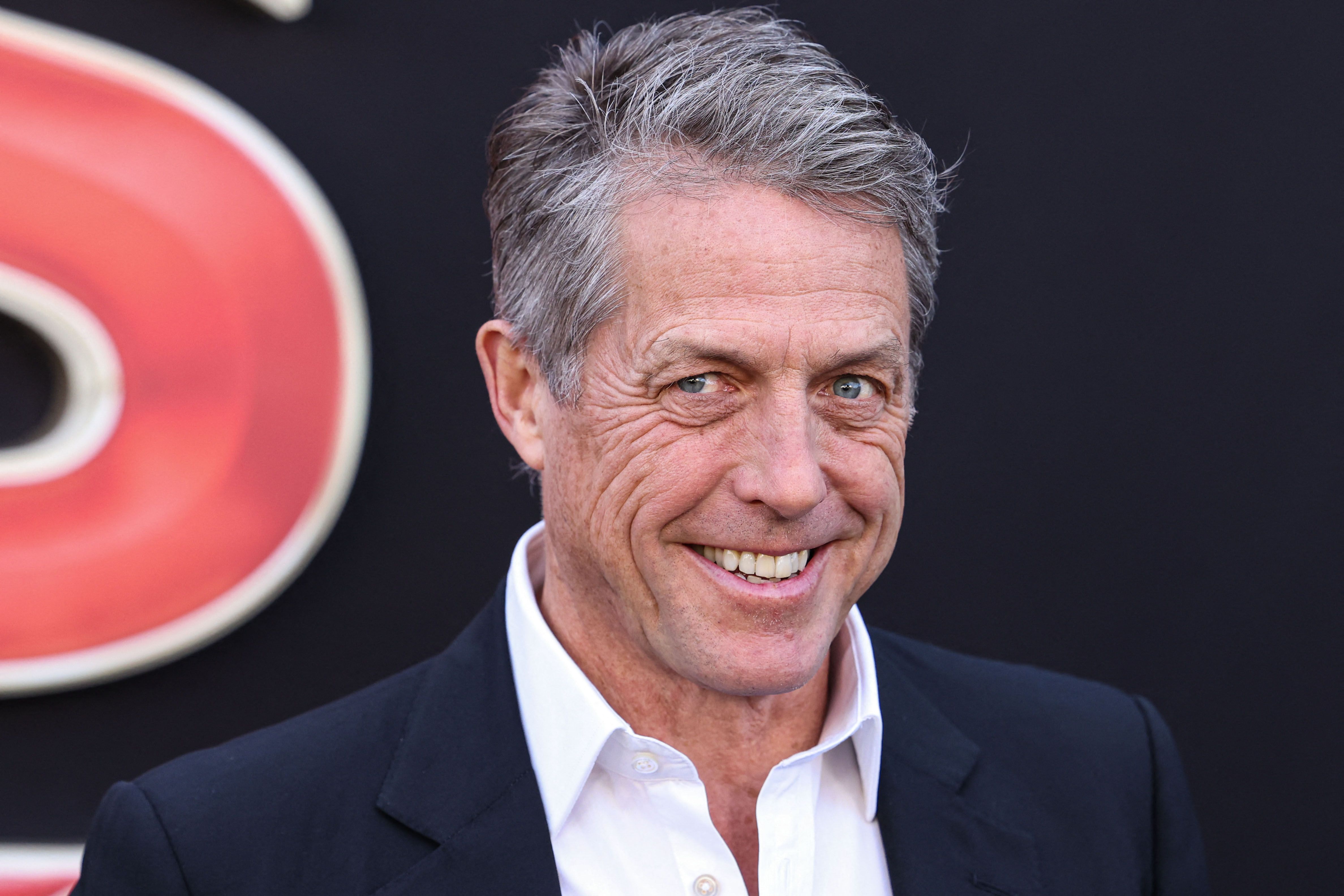 Hugh Grant Admitted He Was Wrong For His Outburst On The Set Of ...