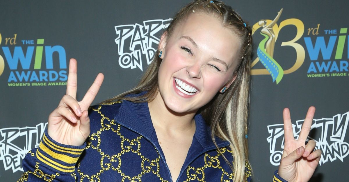 JoJo Siwa Was Criticized For Pretending To Be Pregnant, Here's The ...
