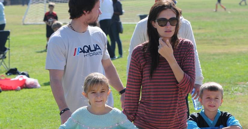 What Mark Wahlberg Really Thinks Of Daughter Ella Rae's Boyfriend ...