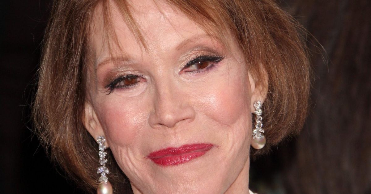 The Many Tragedies Of Mary Tyler Moore’s Personal Life Will Surprise ...