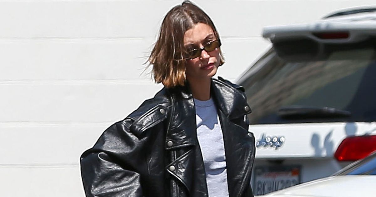 Hailey Beiber walks around LA in oversized leather jacket and sunglasses