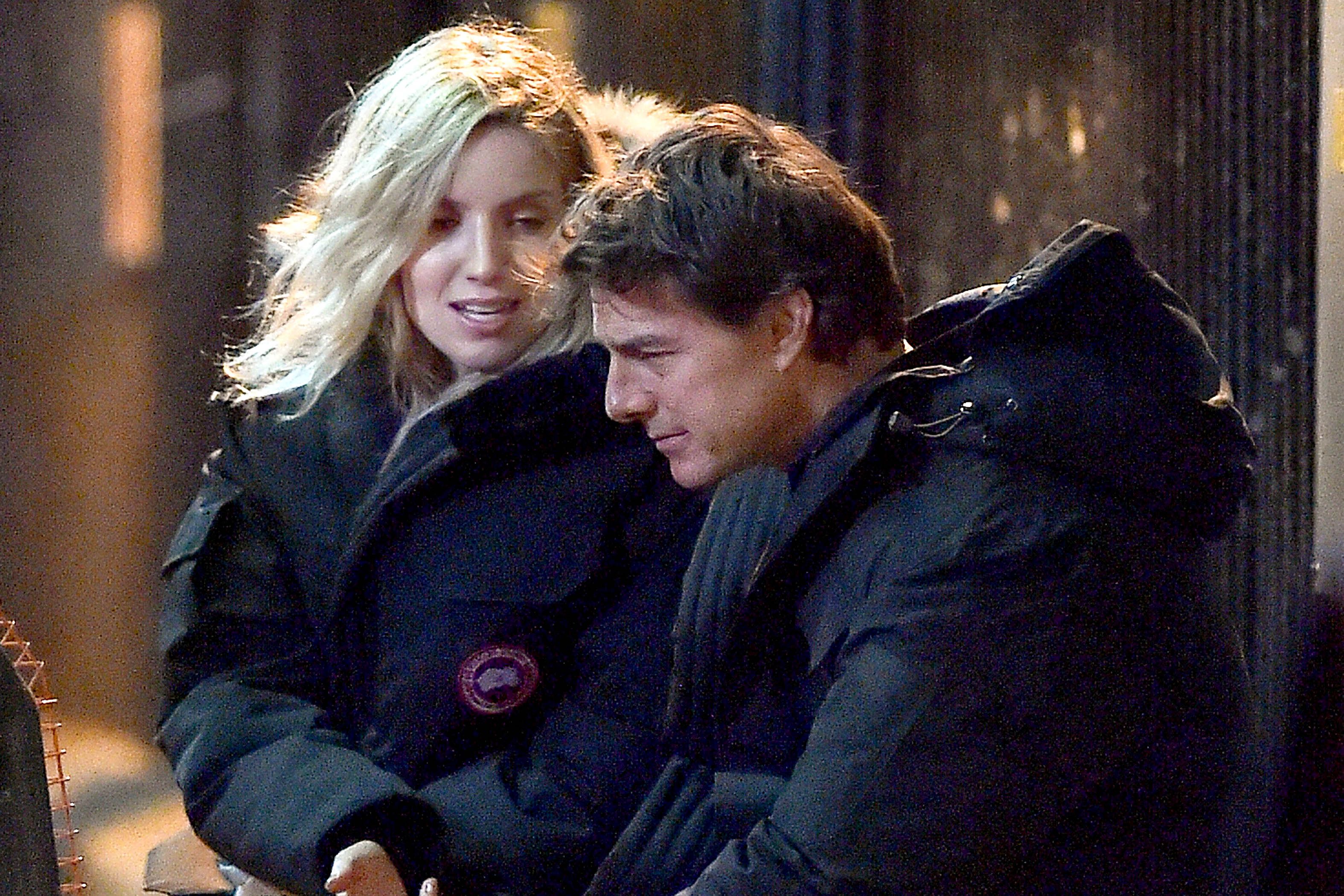 Tom Cruise And Annabelle Wallis