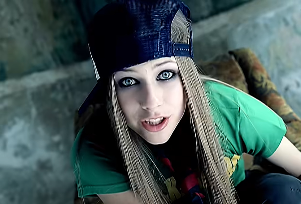 Avril Lavigne Was Discovered In The Least Rockstar Way Imaginable