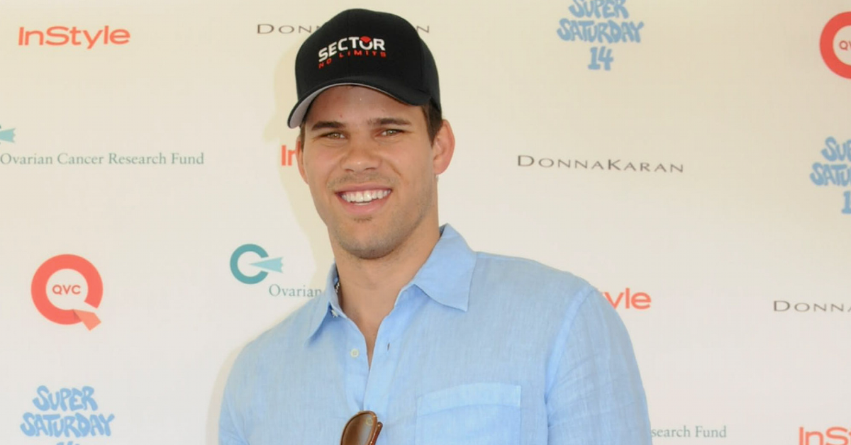 Kris Humphries wearing a hat