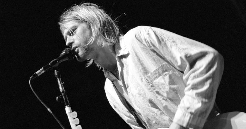 Kurt Cobain Stopped His Concert To Protect A Female Fan In His Audience ...
