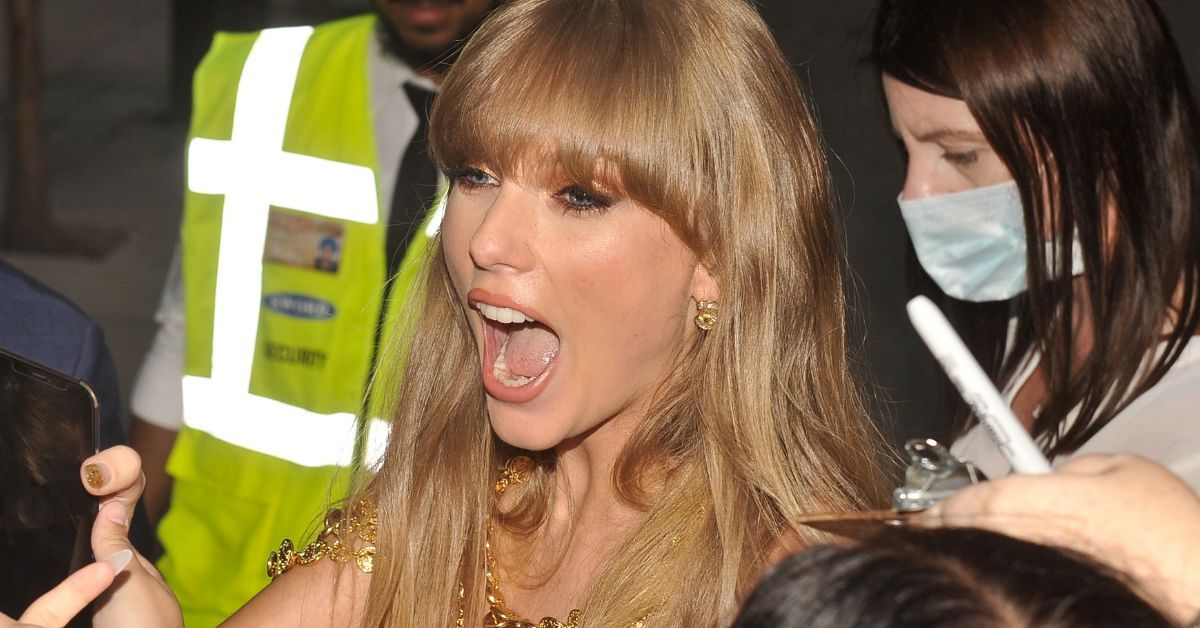 Taylor Swift teeth fixed