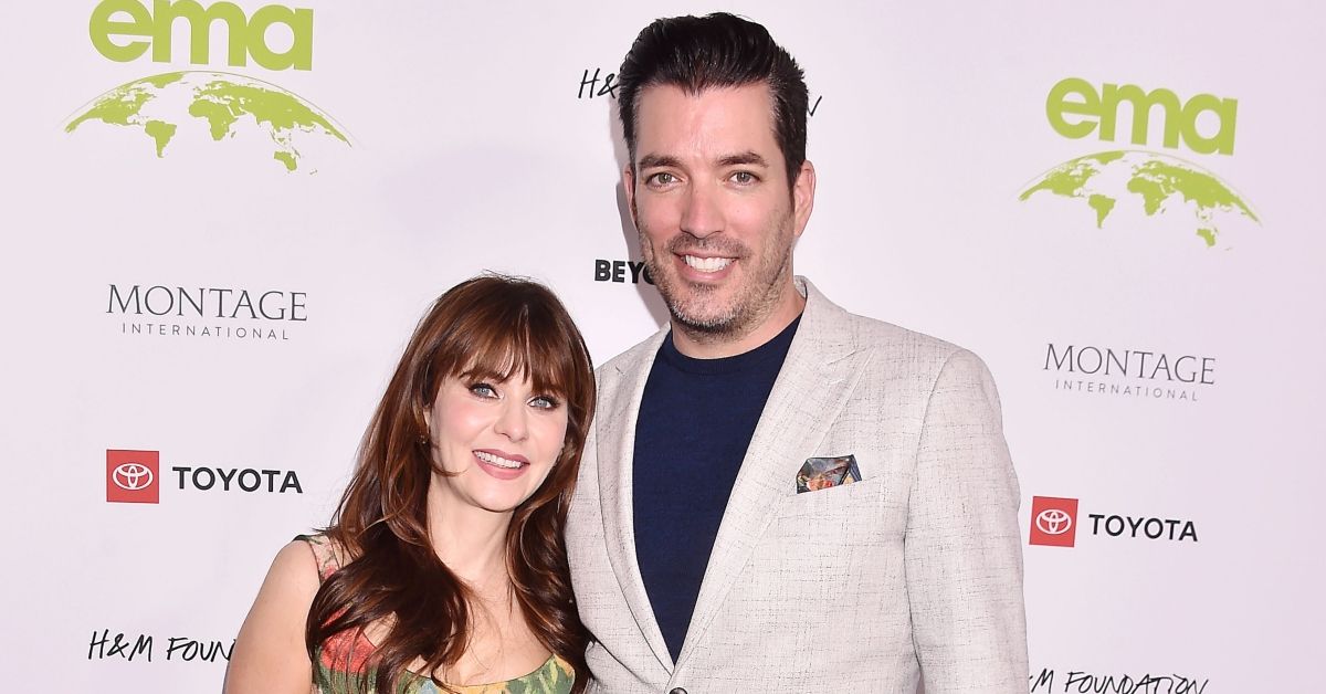 Zooey Deschanel and Jonathan Scott on the red carpet