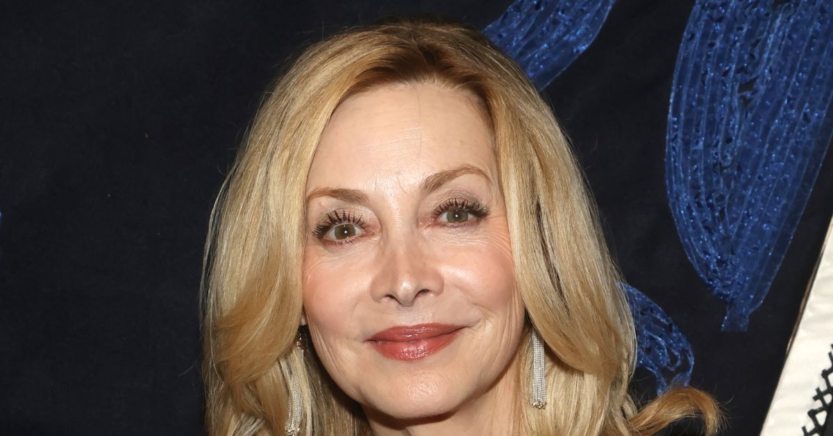 Sharon Lawrence on the red carpet