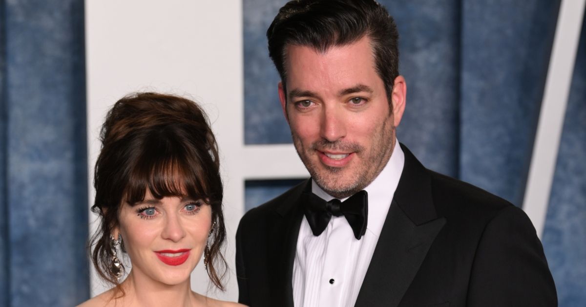 Zooey Deschanel and Jonathan Scott on the red carpet