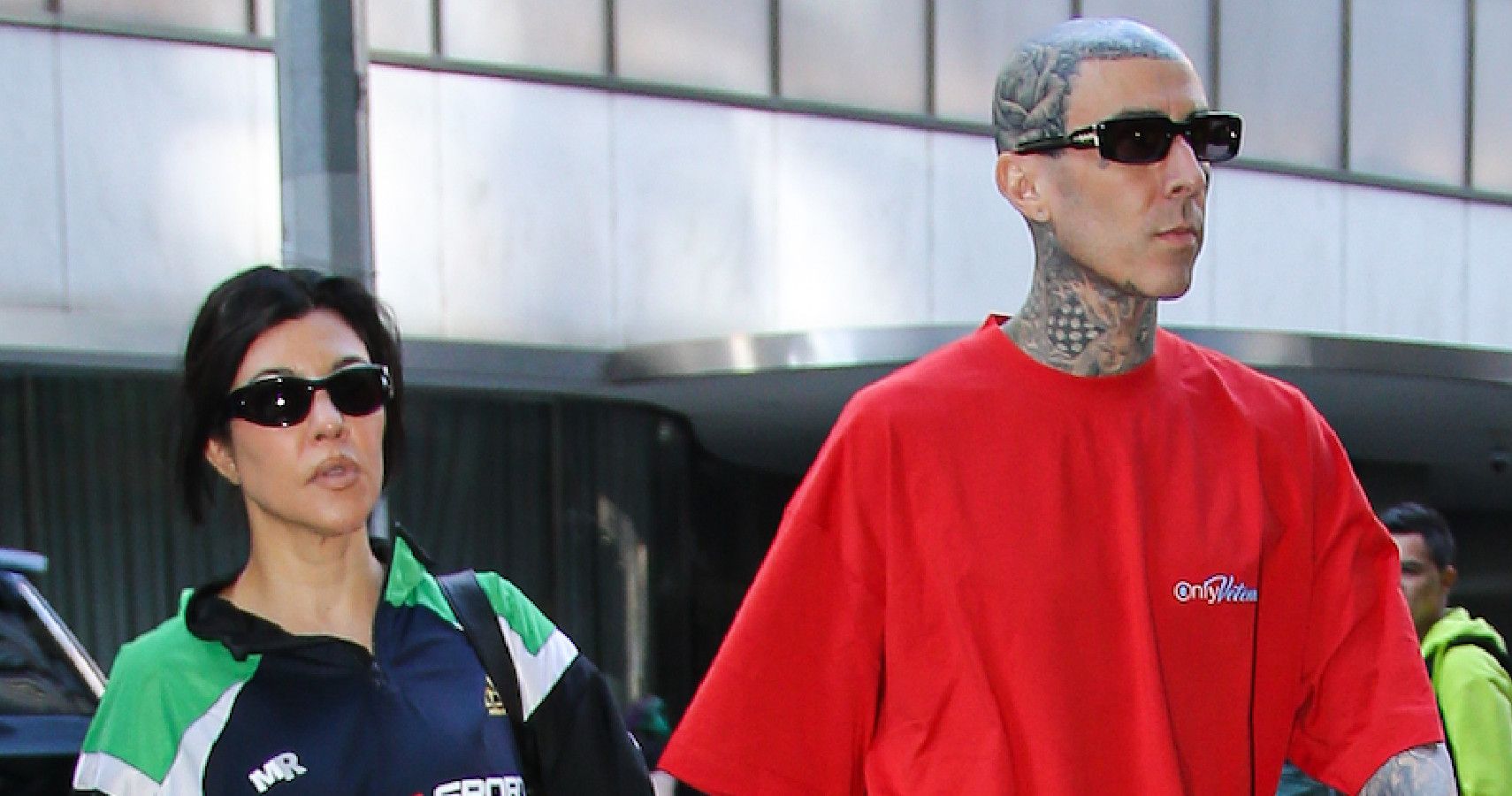 Pregnant Kourtney Kardashian Seen Leaving Hospital As Travis Barker ...