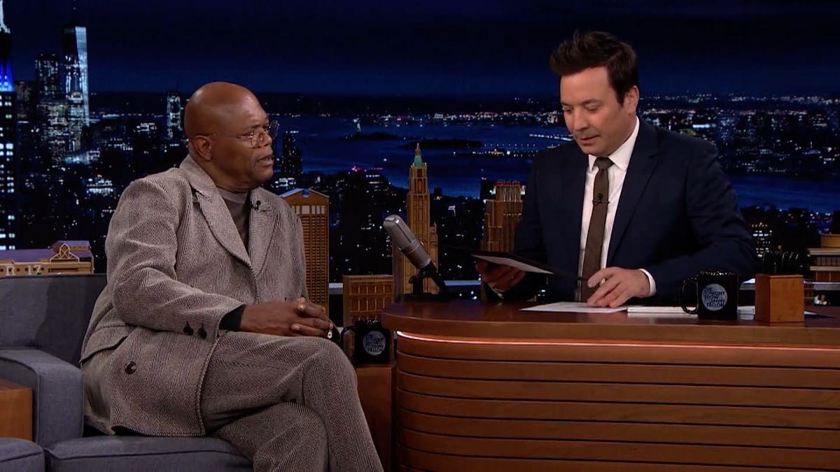 Samuel L Jackson Did Not Demand A Custom Lightsaber But Got One From The Star Wars Team Anyway