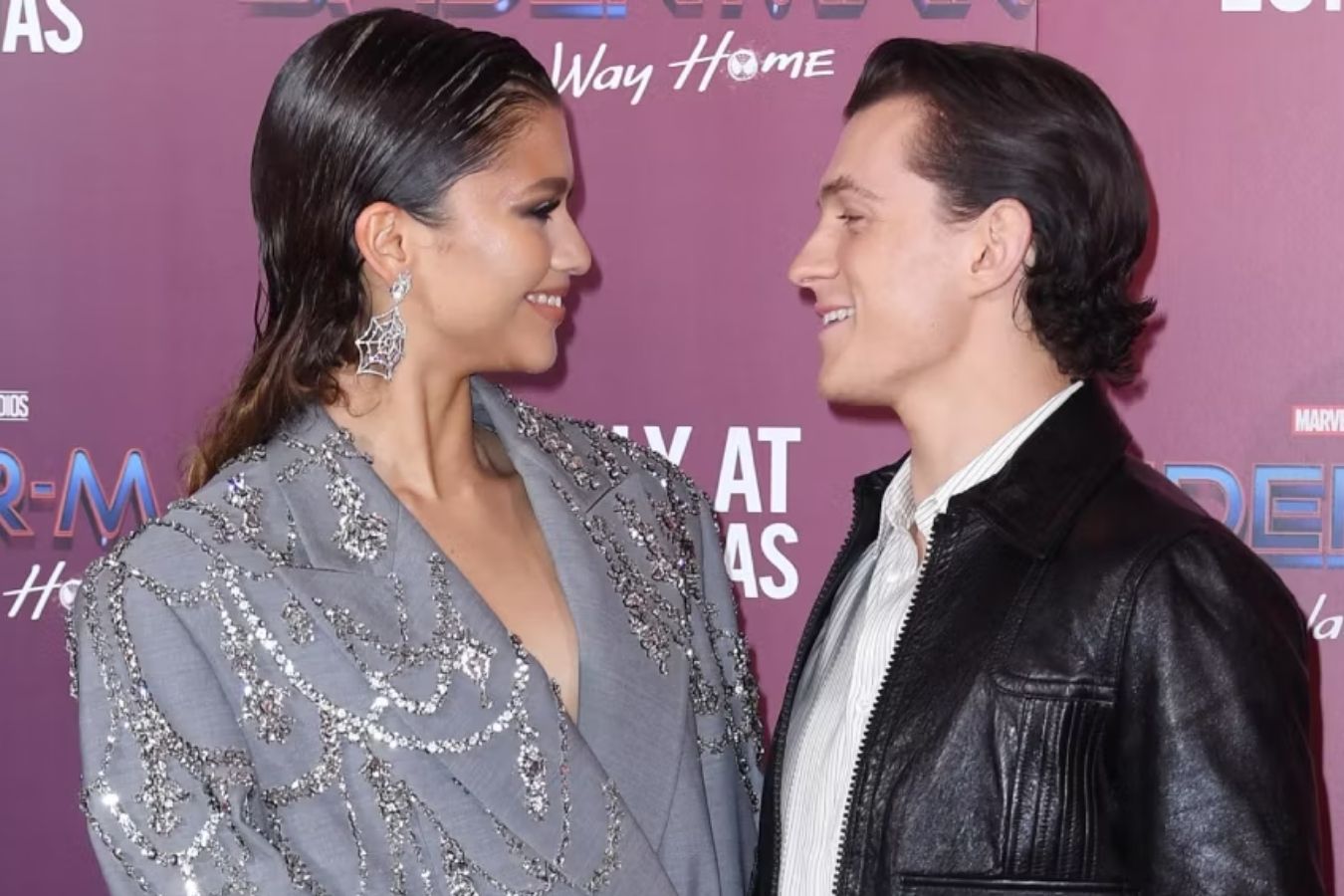 Zendaya Addresses Engagement Rumors To Tom Holland As She Flashes Huge ...