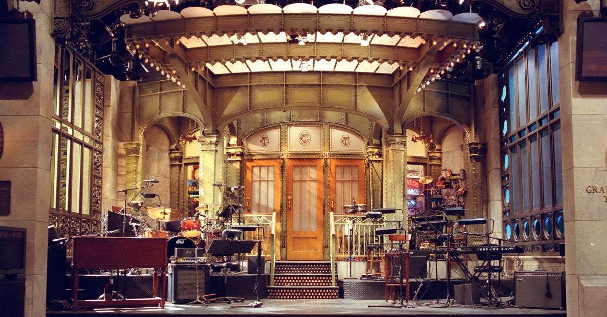 SNL stage