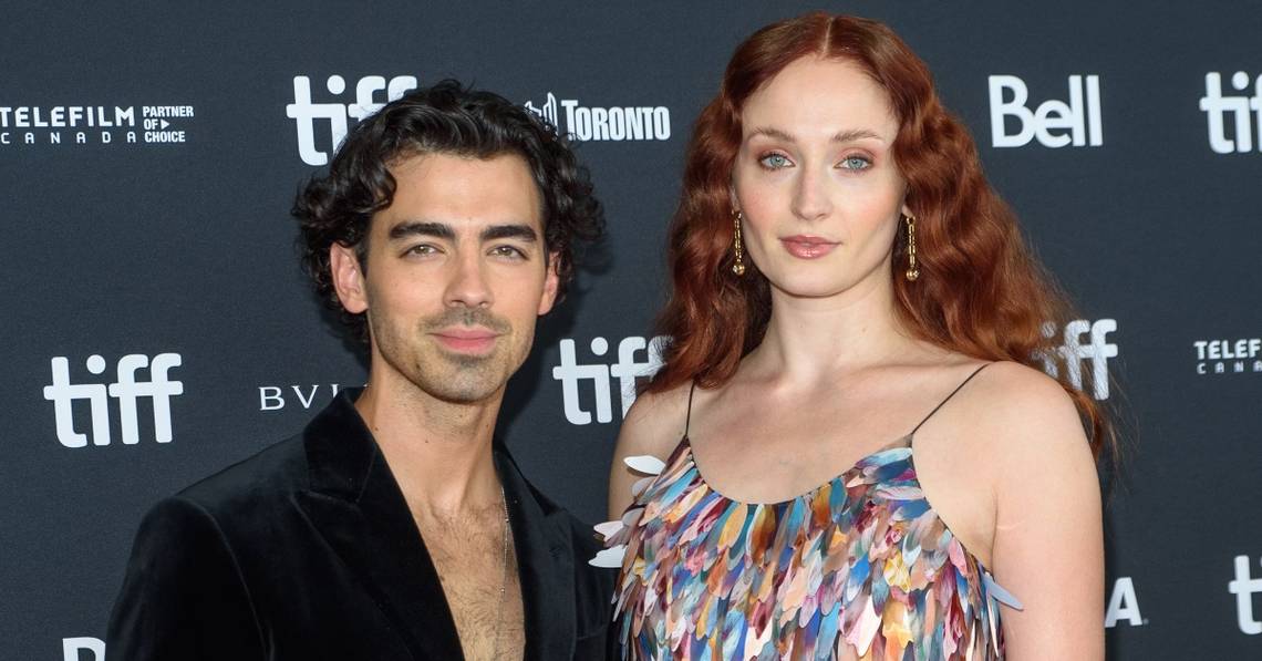 Actress Sophie Turner says settlement talks with Joe Jonas have collapsed, reactivates divorce